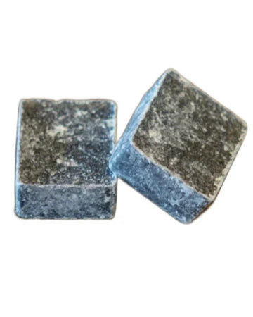 7 個琥珀立方體,帶有刨絲器和碗,非常適合您的愛好室或工作室