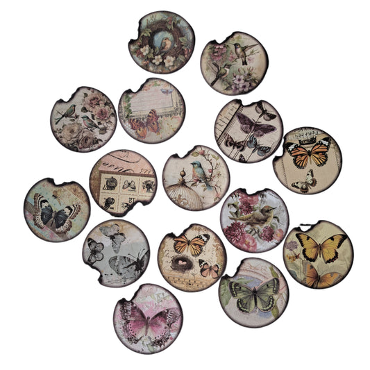 帶有鳥類和蝴蝶的圓形貼紙